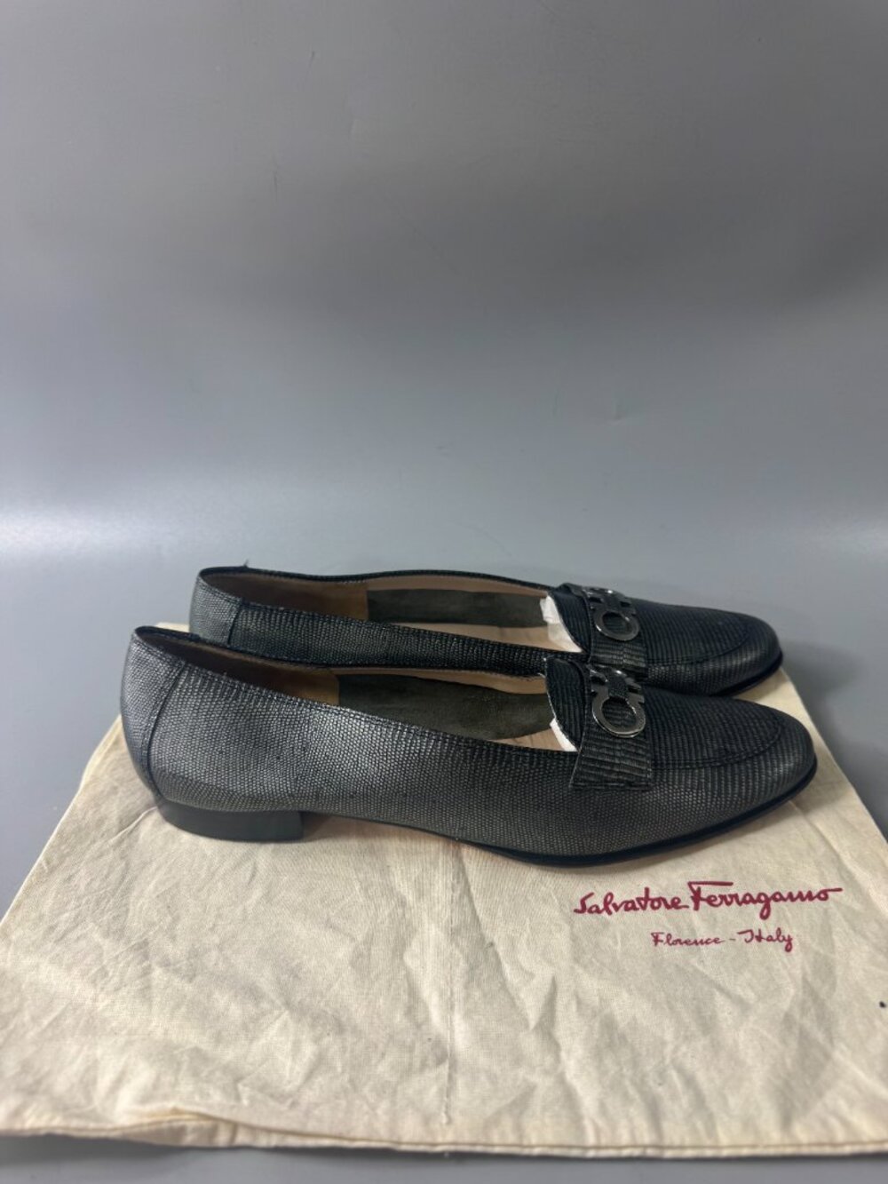 Salvatore Ferragamo Gray Lizard embossed Leather Loafer, Size 8 AAAA - Picture 2 of 15